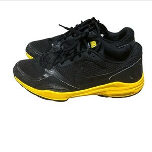 Nike Men's Black and Yellow Athletic Shoes
